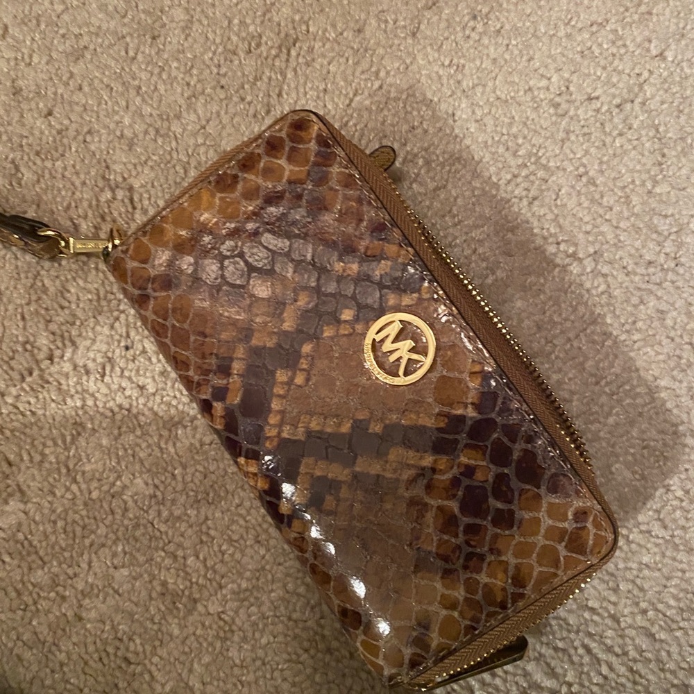 MK wristlet